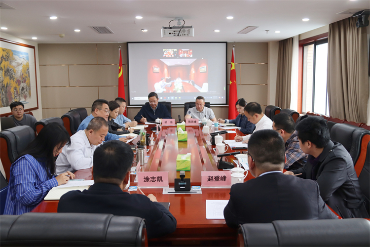 集團公司召開與青白江區(qū)委、區(qū)政府，老撾吉達篷集團，中宇安泰供應鏈科技公司，安徽泰德康科技公司合作洽談座談會